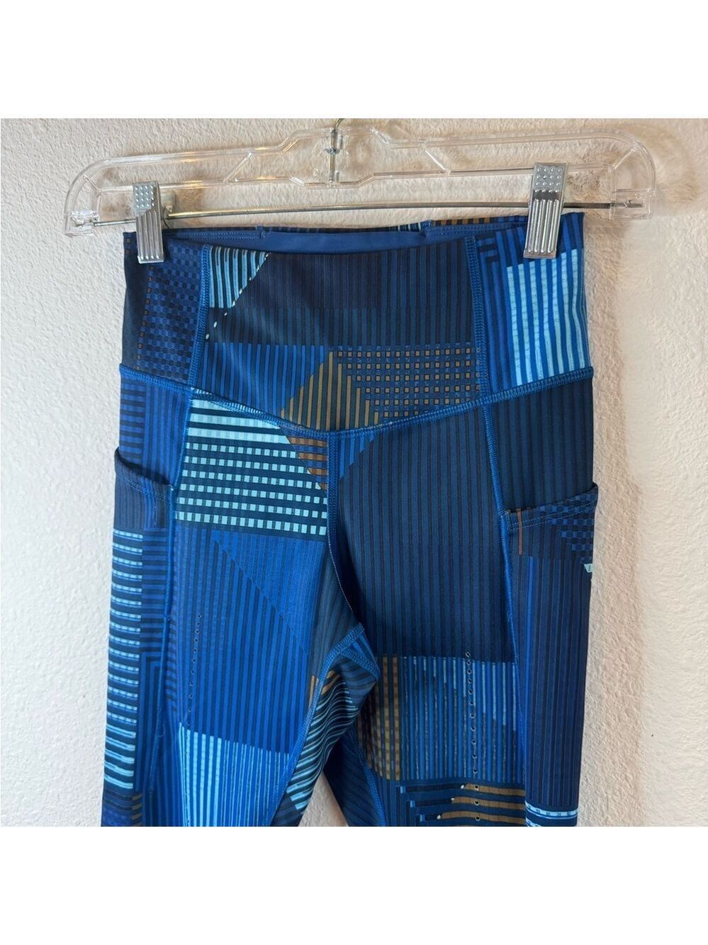 BROOKS RUNNING ‘Method’ Vented Tights - Picture 7 of 16